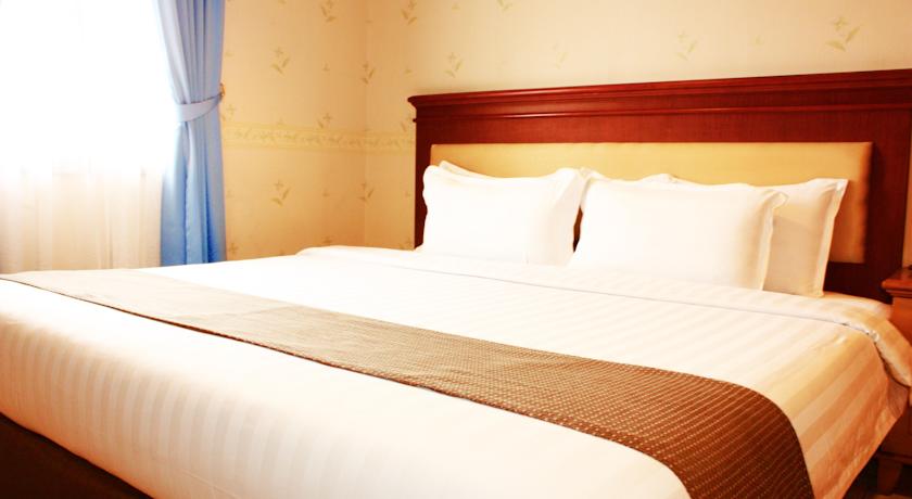 Travellers Suites Serviced Apartments 4/18