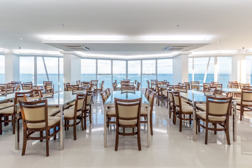 Hotel Brisa Suites 48/64