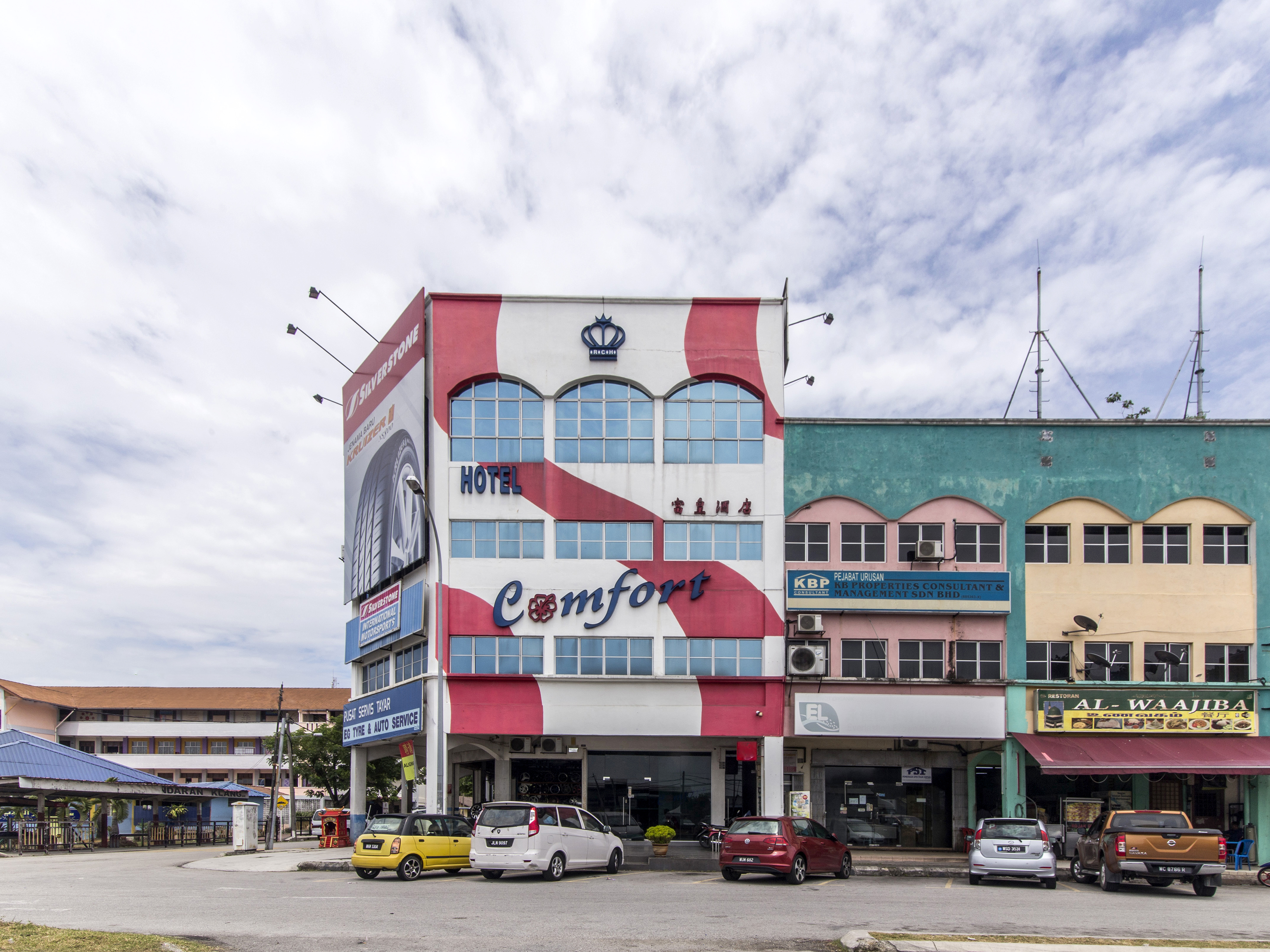 OYO 340 Comfort Hotel