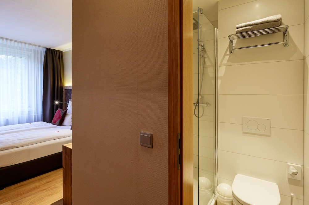 Waldhotel Berghof 45/46