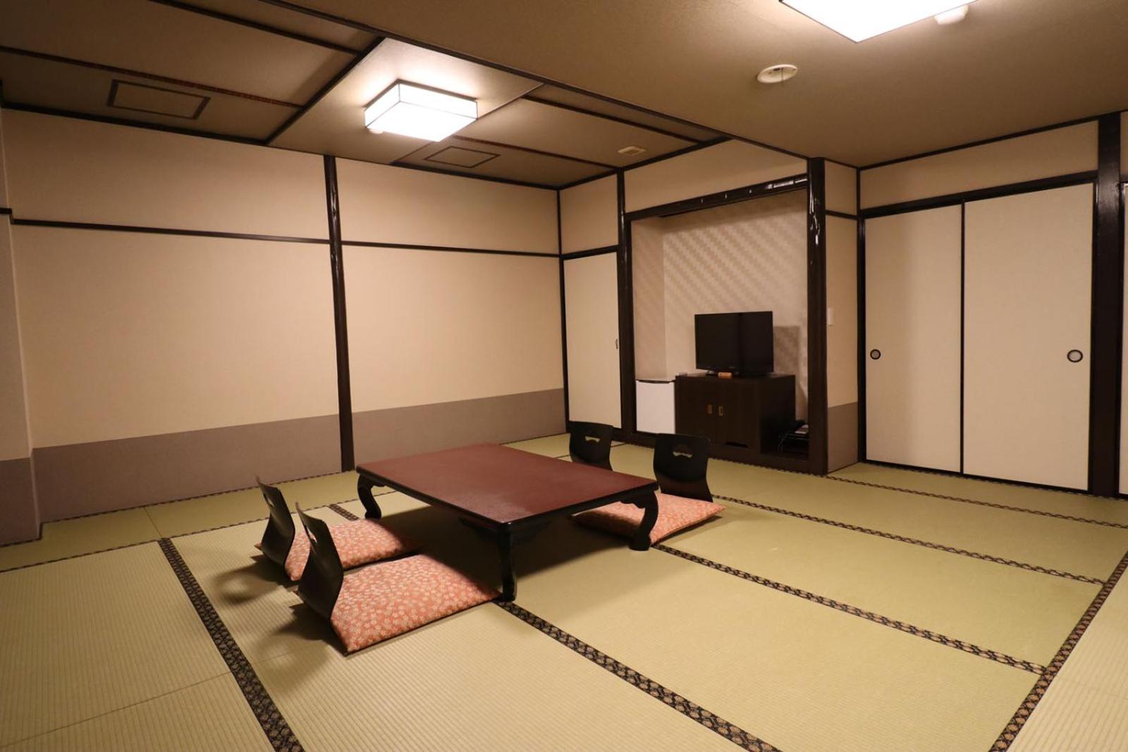 Nagoya Katei Miyoshi Hotel 30/50
