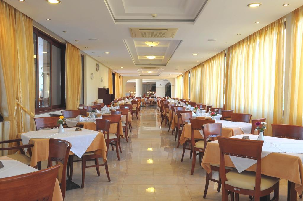 Vantaris Palace 18/31