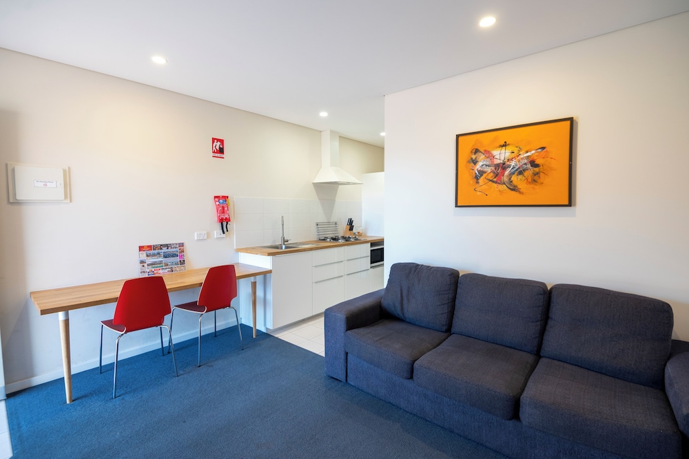 Bunbury Apartment Motel 26/50