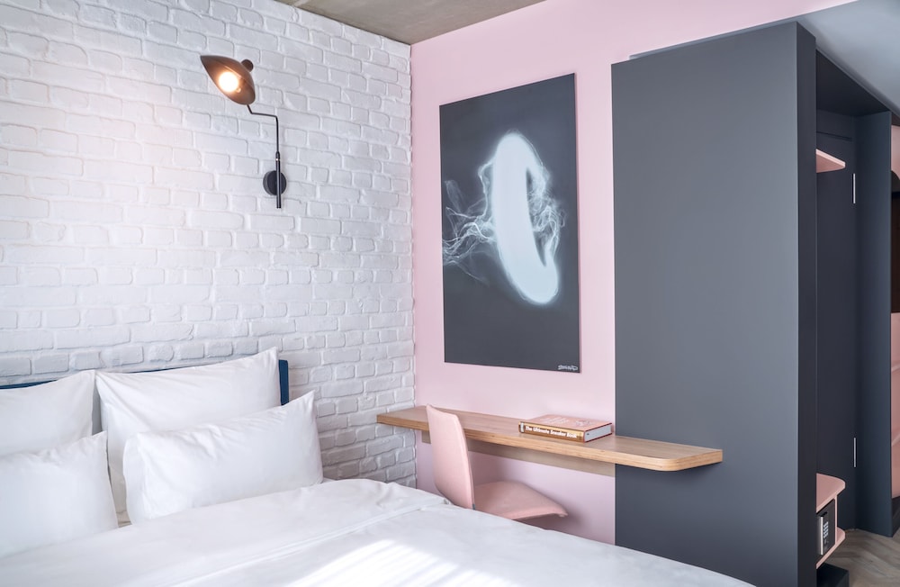 Urban, Basic, King Bed، URBAN LOFT Cologne 3/6