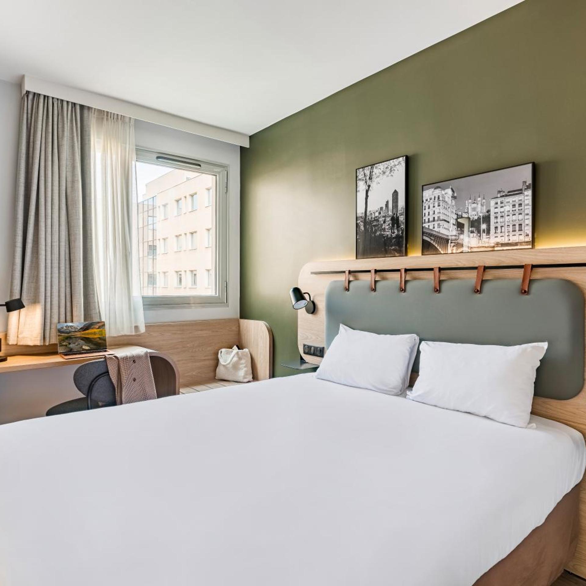 Room, Quadruple, Twin Beds