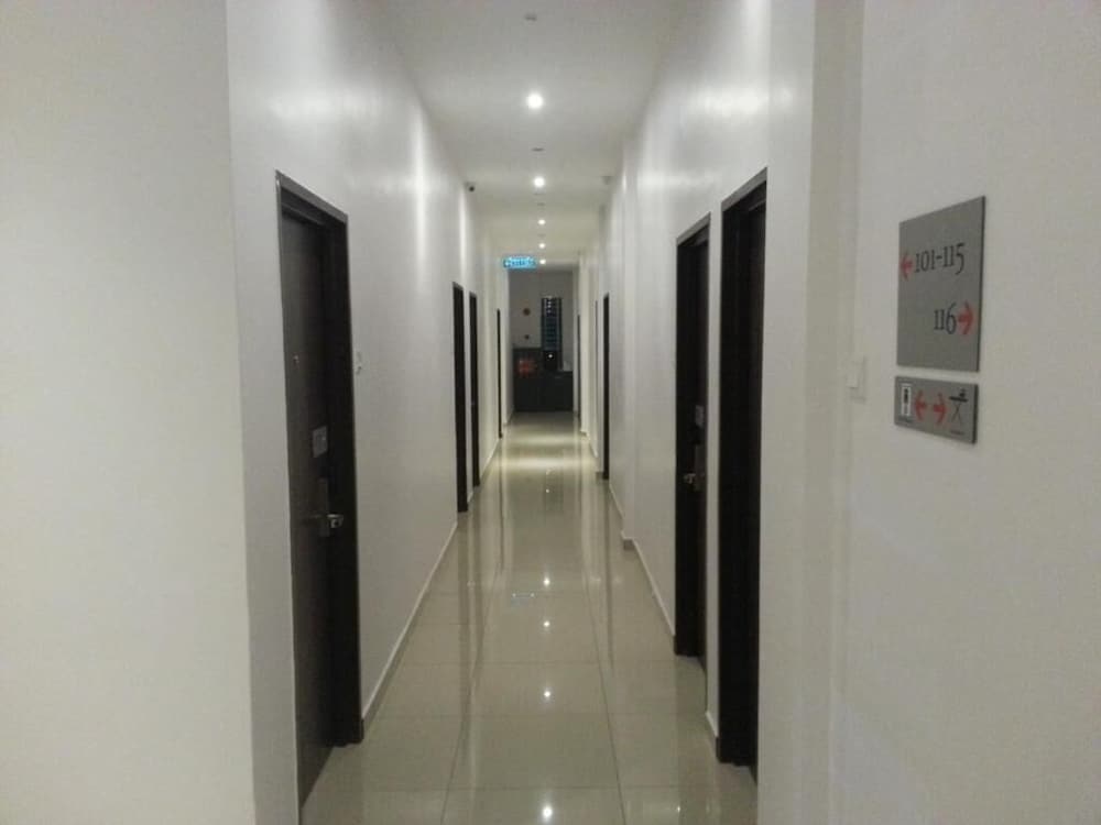 Ast Hotel 40/56