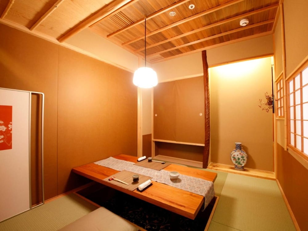 Central Hotel Yokosuka 35/55