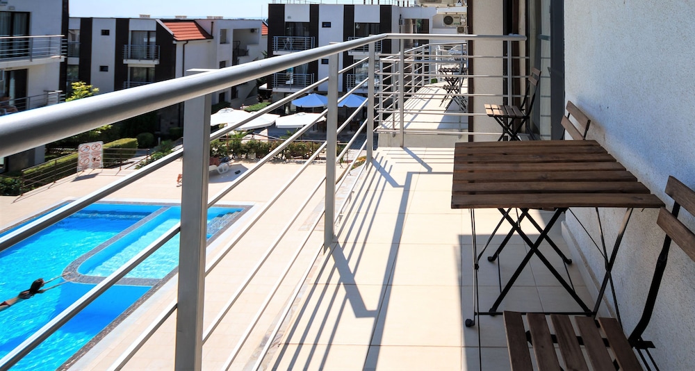 New Line Village Apartments 27/50