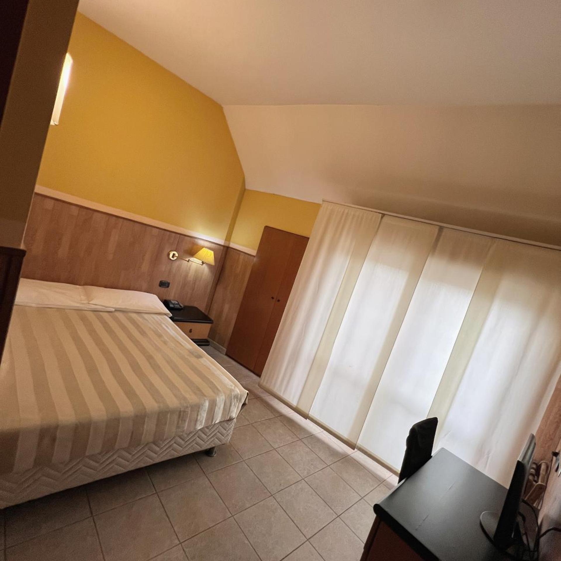 Hotel Valganna Srl Ex Valganna 17/50