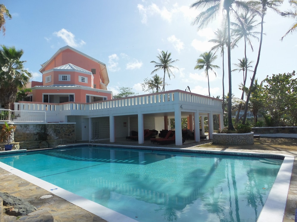 Blue Haven Hotel 3/58