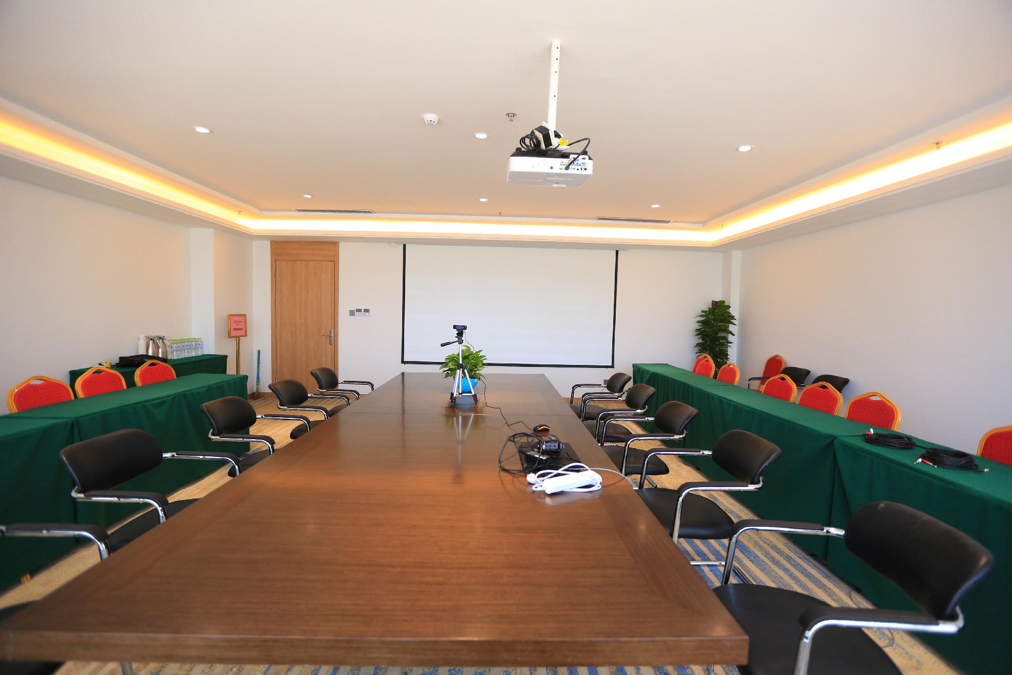 Chengyue Hotel 24/32