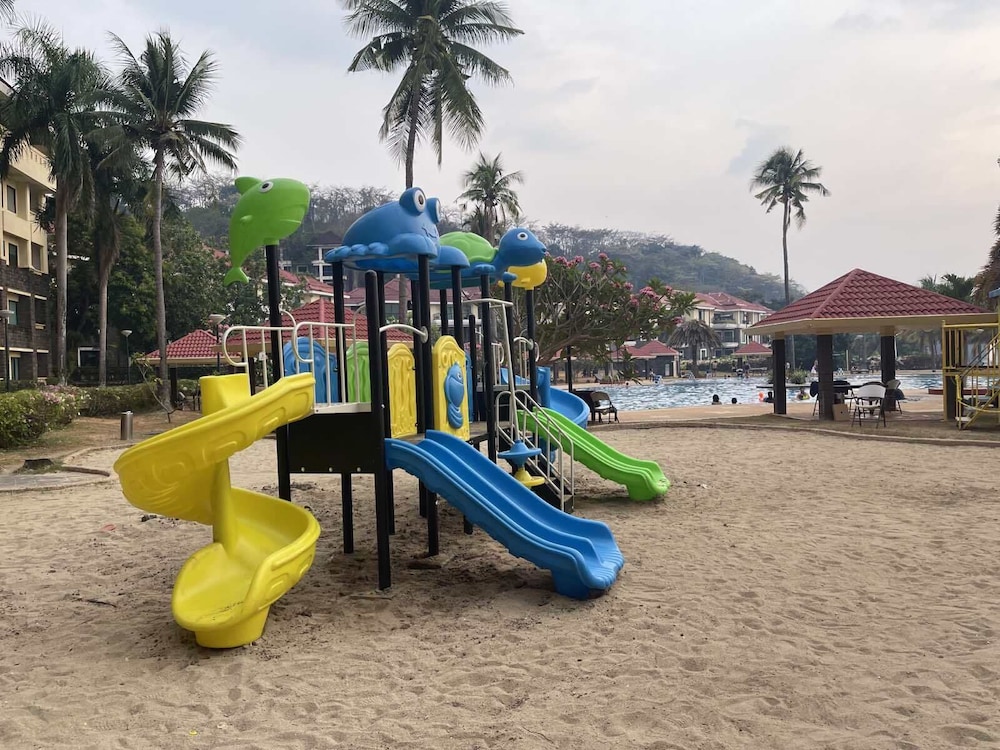 Canyon Cove Hotel & Spa 64/72