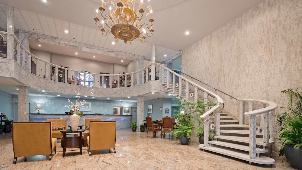 Best Western Plus Concordville Hotel 9/54