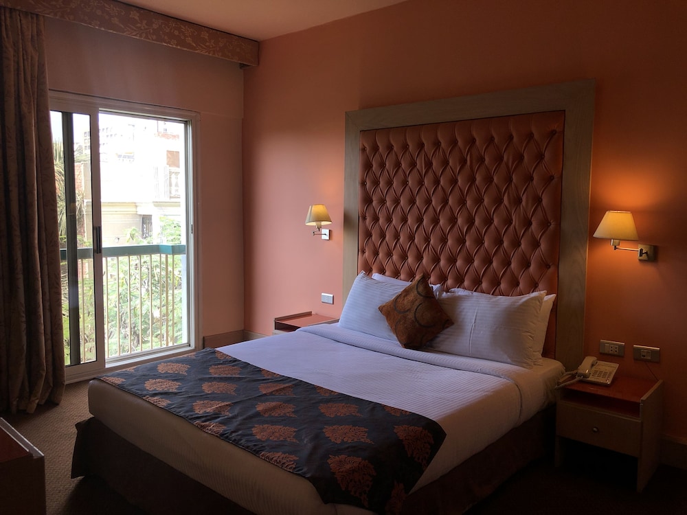 Deluxe, Suite, Queen Bed