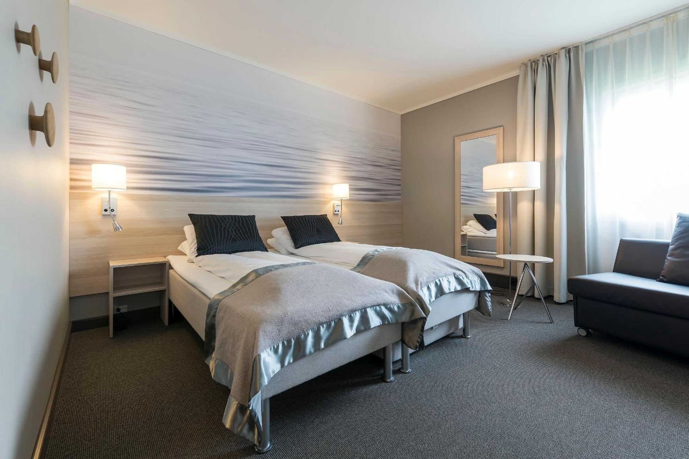 Scandinavian, Double Bed, Lake View