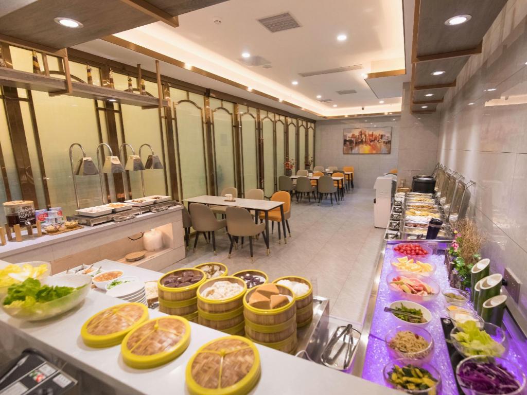 Vienna Hotel Shenzhen Baoan Chuangye Road 42/56