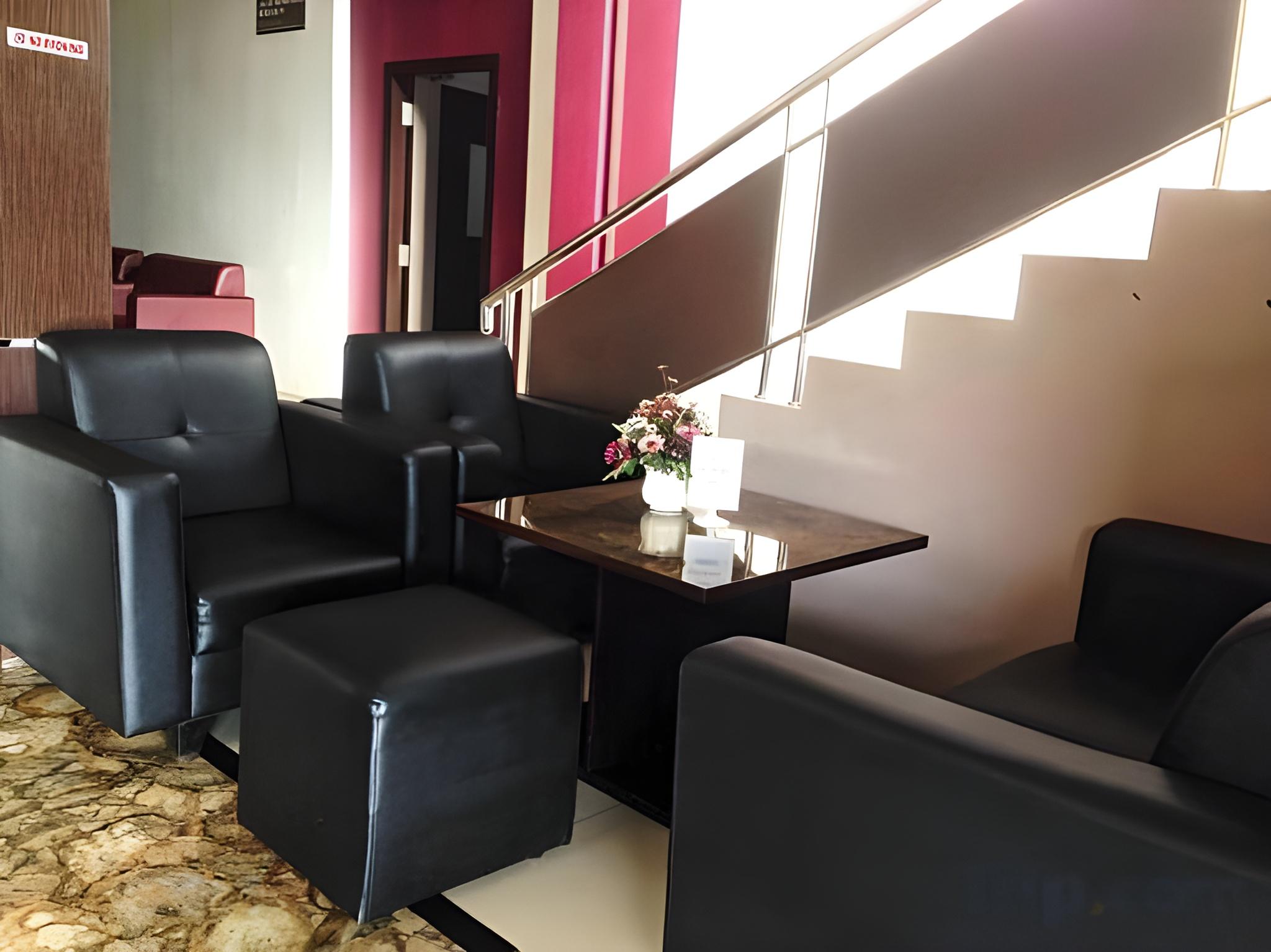 Grand Krakatau Hotel Serang 13/25