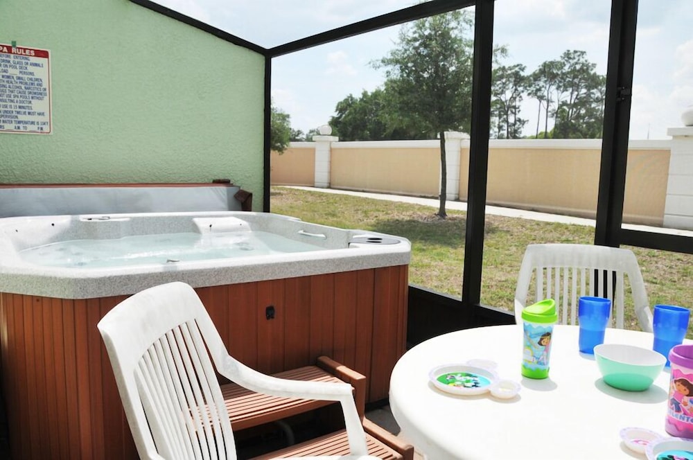 Coral Cay Resort 48/50