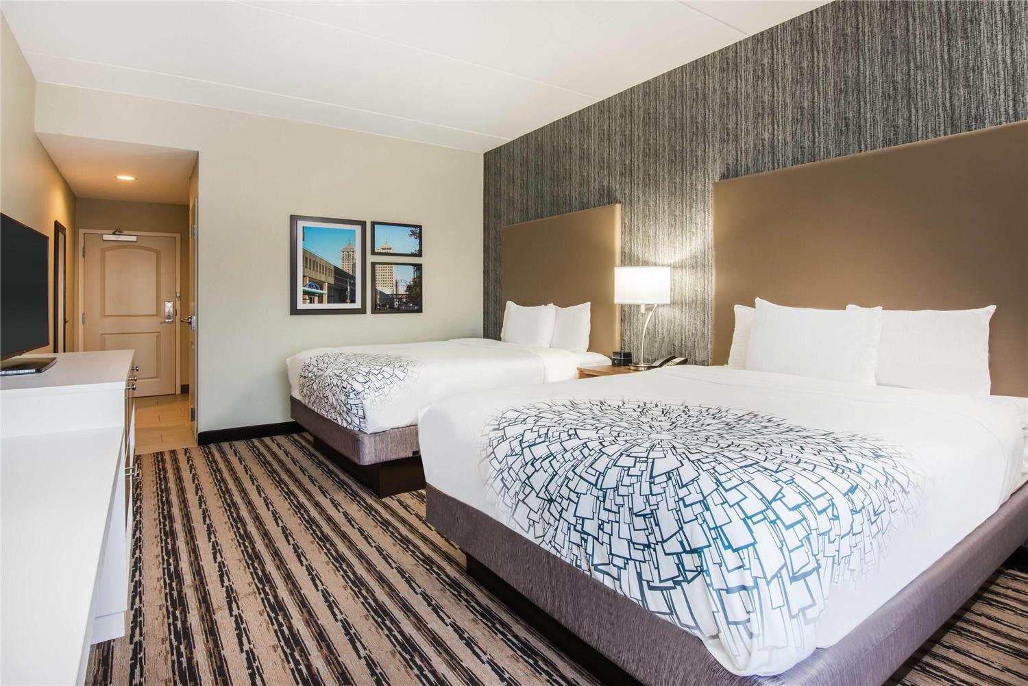 La Quinta Inn Suites By Wyndham Buffalo Amherst 22/50