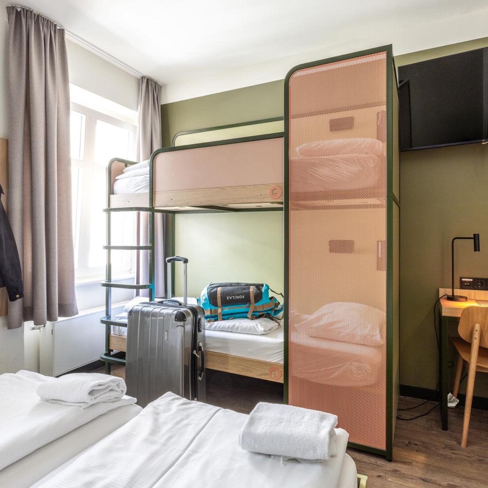 Meininger Hotel Berlin Mitte Humboldthaus Hostel 19/50