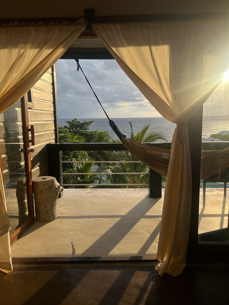 Sea Cliff Resort 30/50