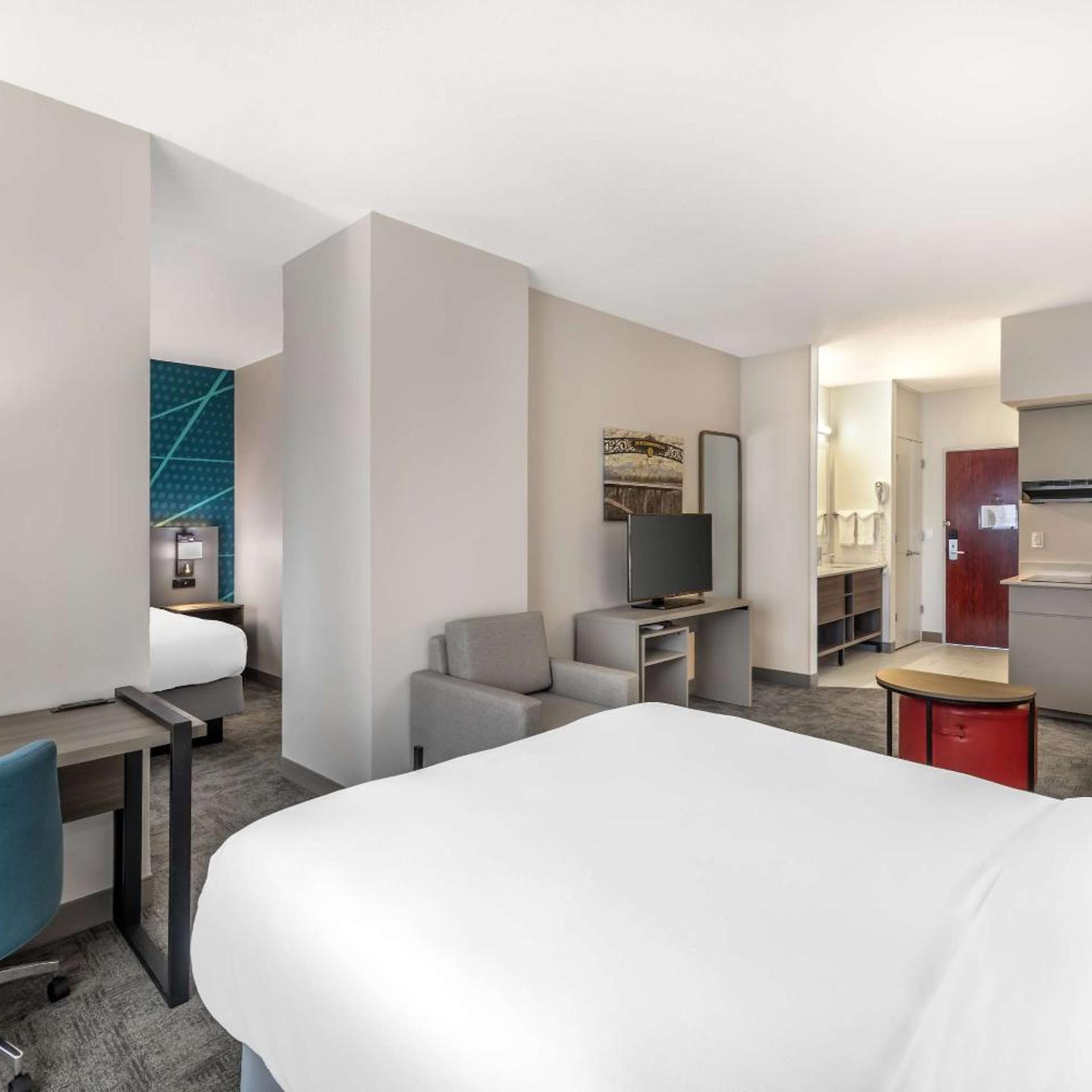 جناح تنفيذي بسريرين كوين، City Express by Marriott Redmond Airport 6/10