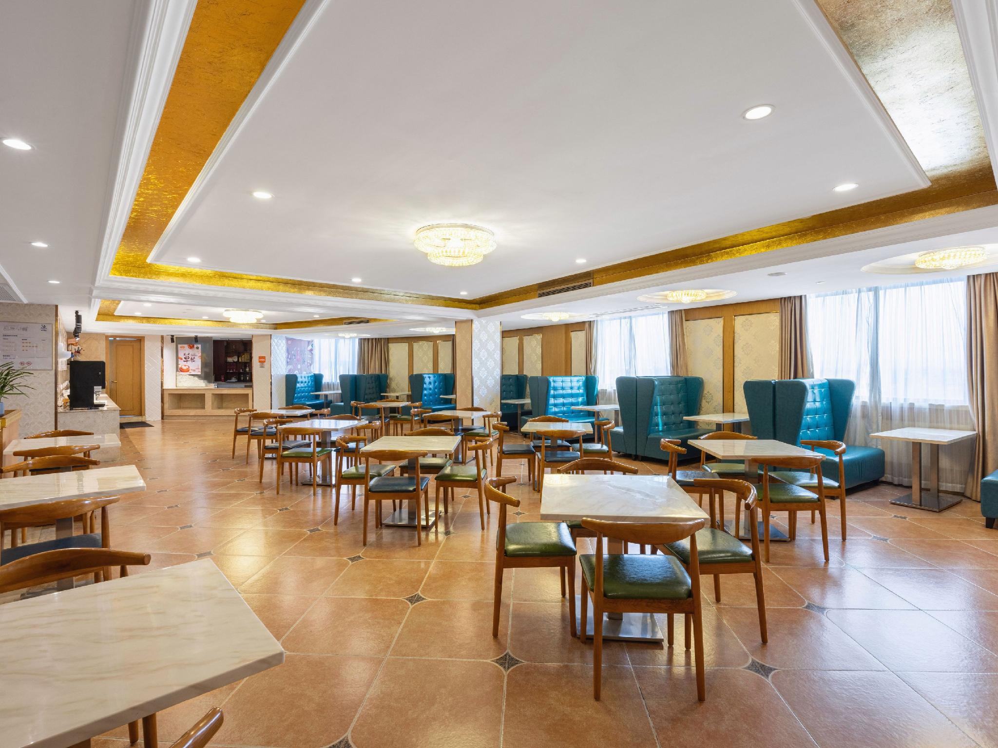 Vienna Hotel (Guangzhou Baiyun Airport Huadu Avenue) 47/58