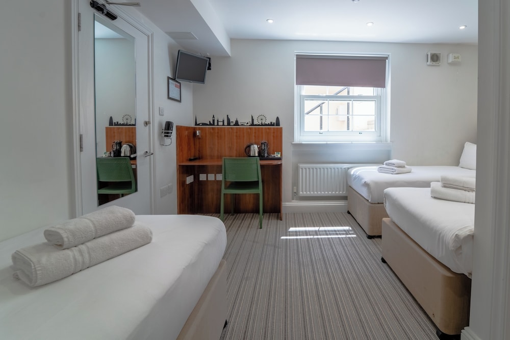 Chelsea Guest House 46/67