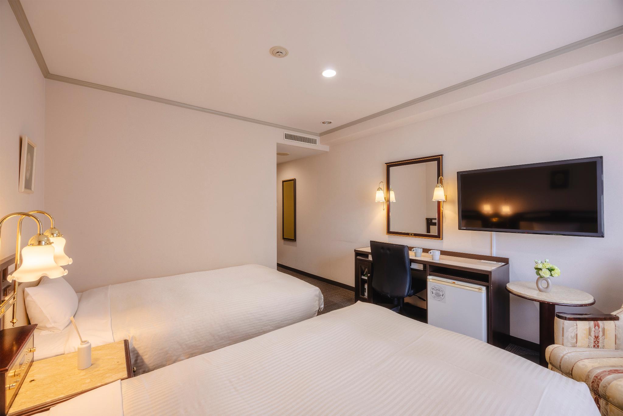 Semi Room, 2 Semi Double Beds, Smoking