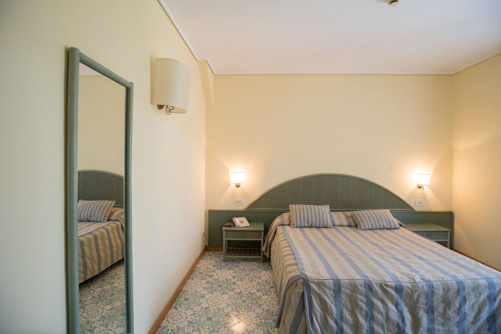 Hotel Villa Maria 22/63