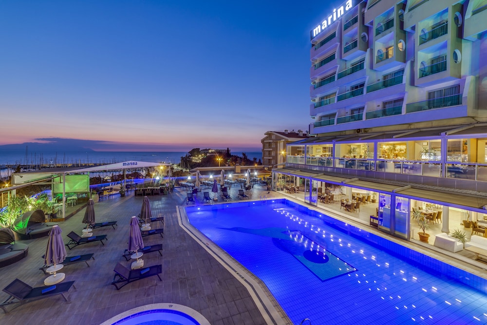 Elite World Kusadasi 10/50