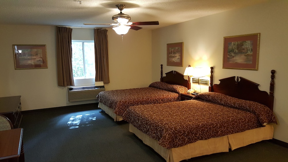 High Falls Hide-A-Way Lodging 11/49