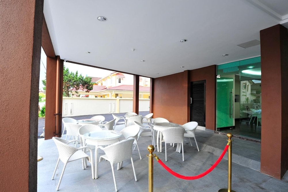Hallmark View Hotel 43/56
