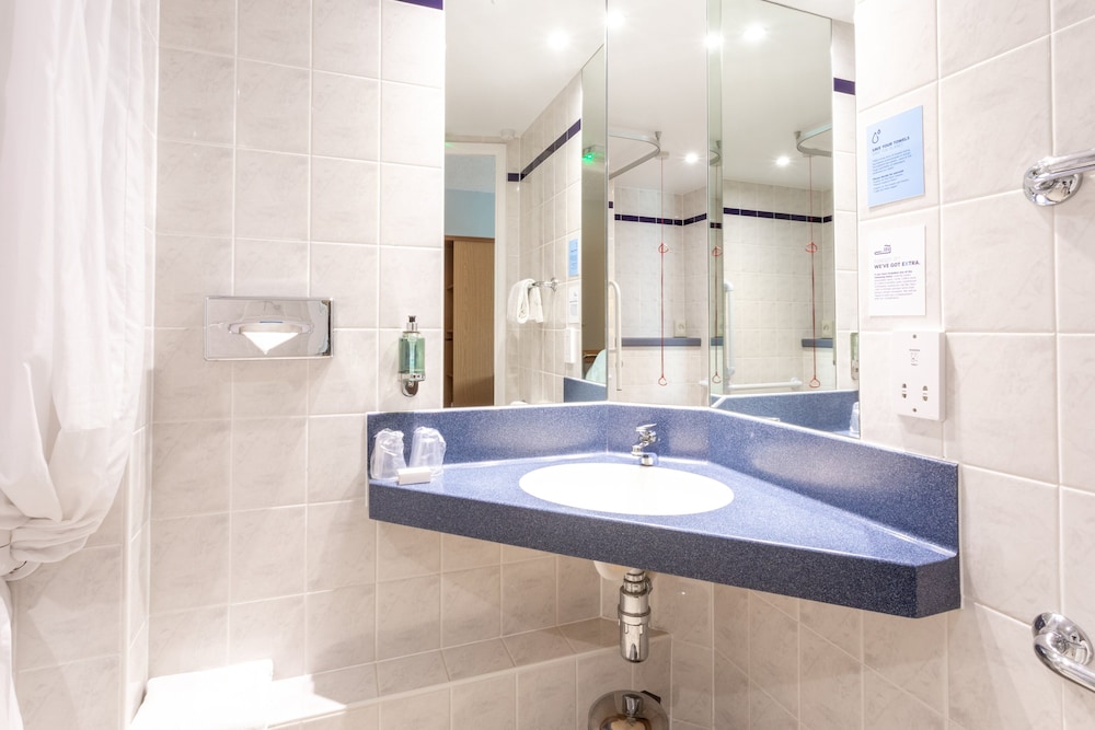 Holiday Inn Express Perth 29/72