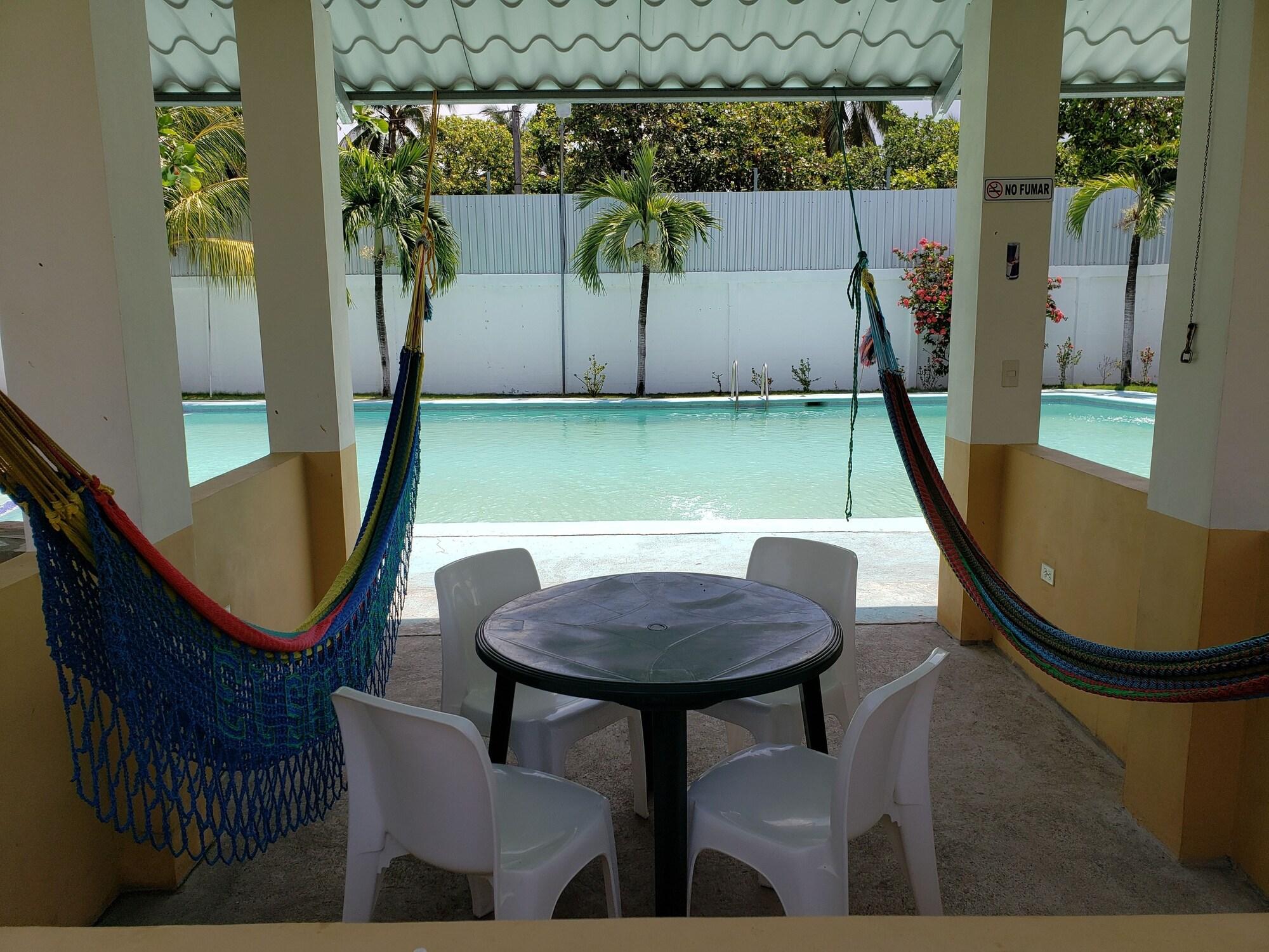 Tortuga Village Hotel 24/40