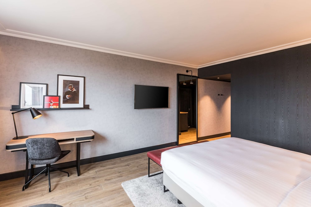 Radisson Red London Heathrow 18/64
