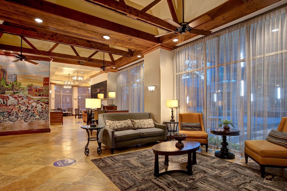 Hampton Inn & Suites Greenville Downtown RiverPlace 39/52
