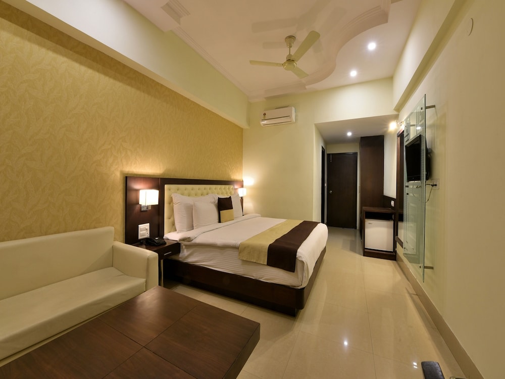 Hotel Madhuban 8/34