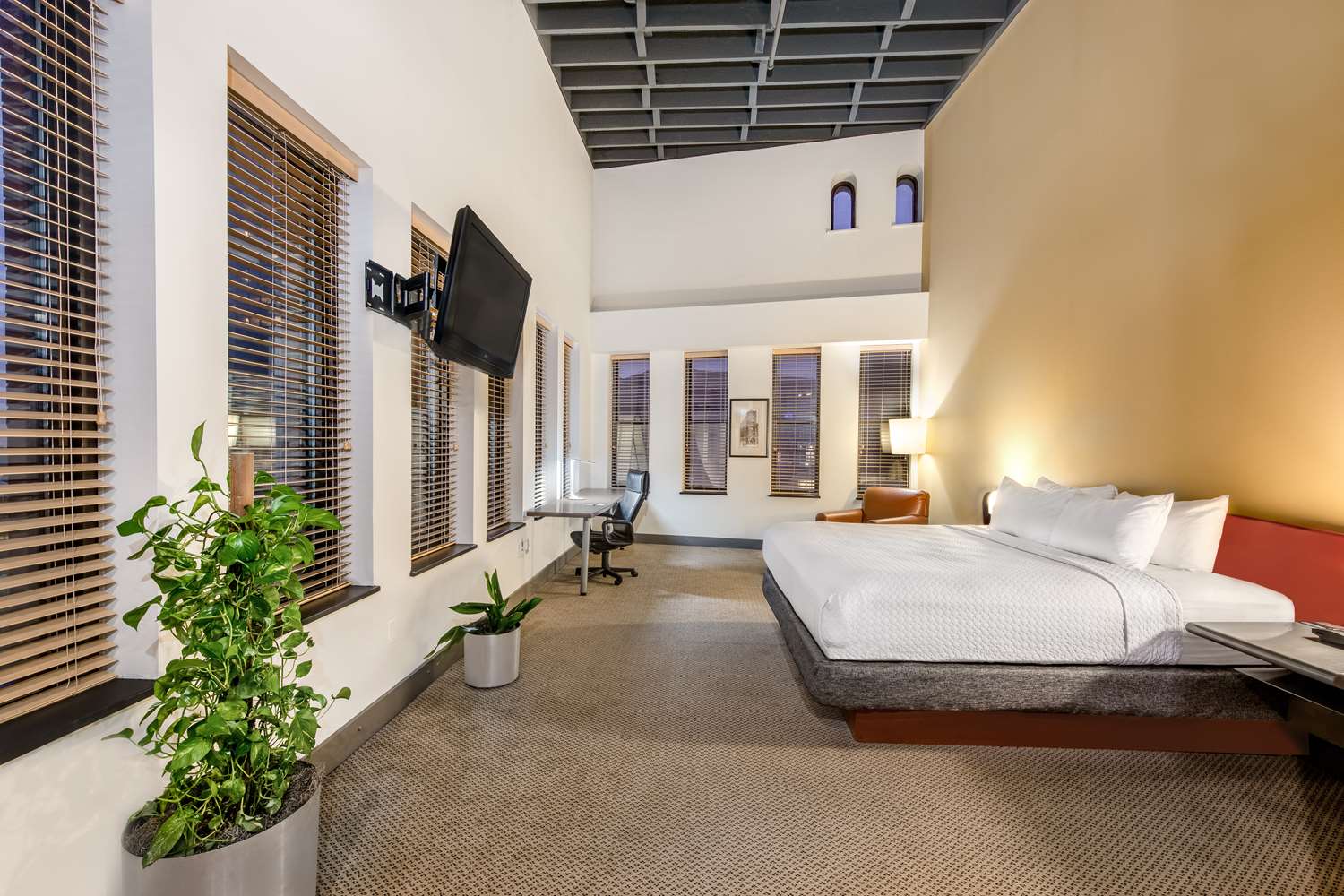 One Bedroom Loft – Junior Suite – King