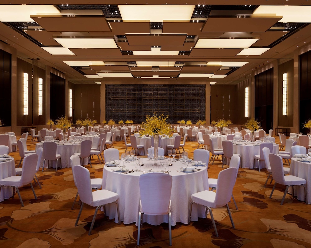 Hyatt Regency Jinan 52/54