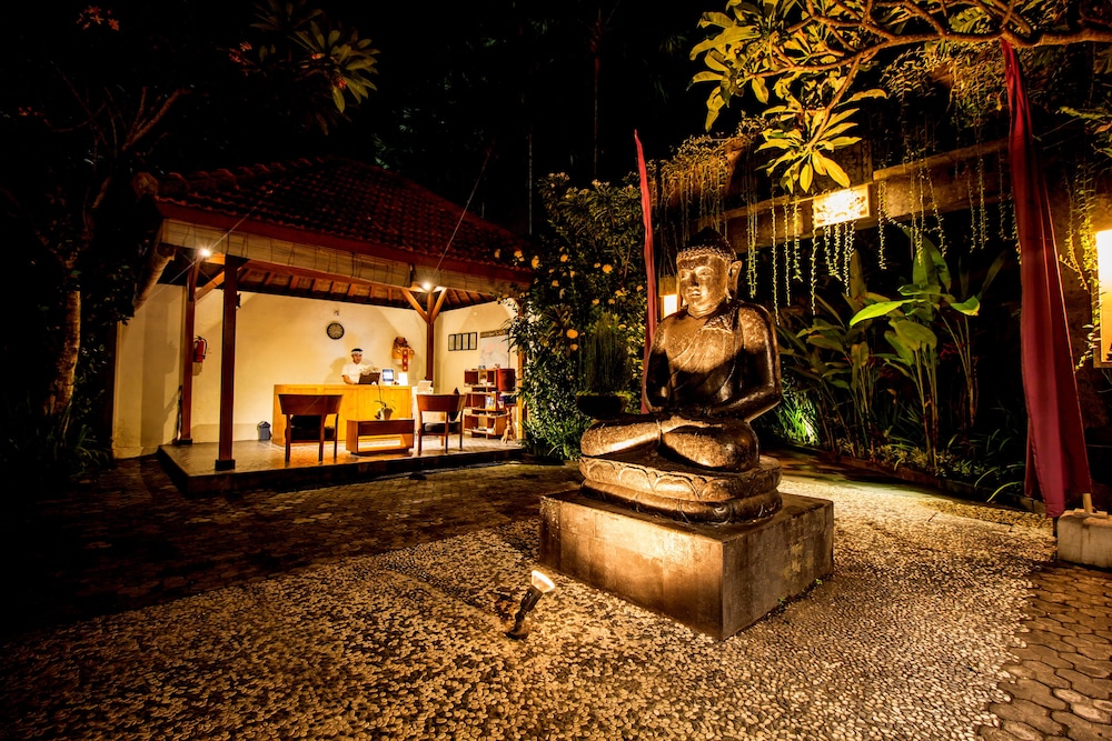 Amore Villas 38/43
