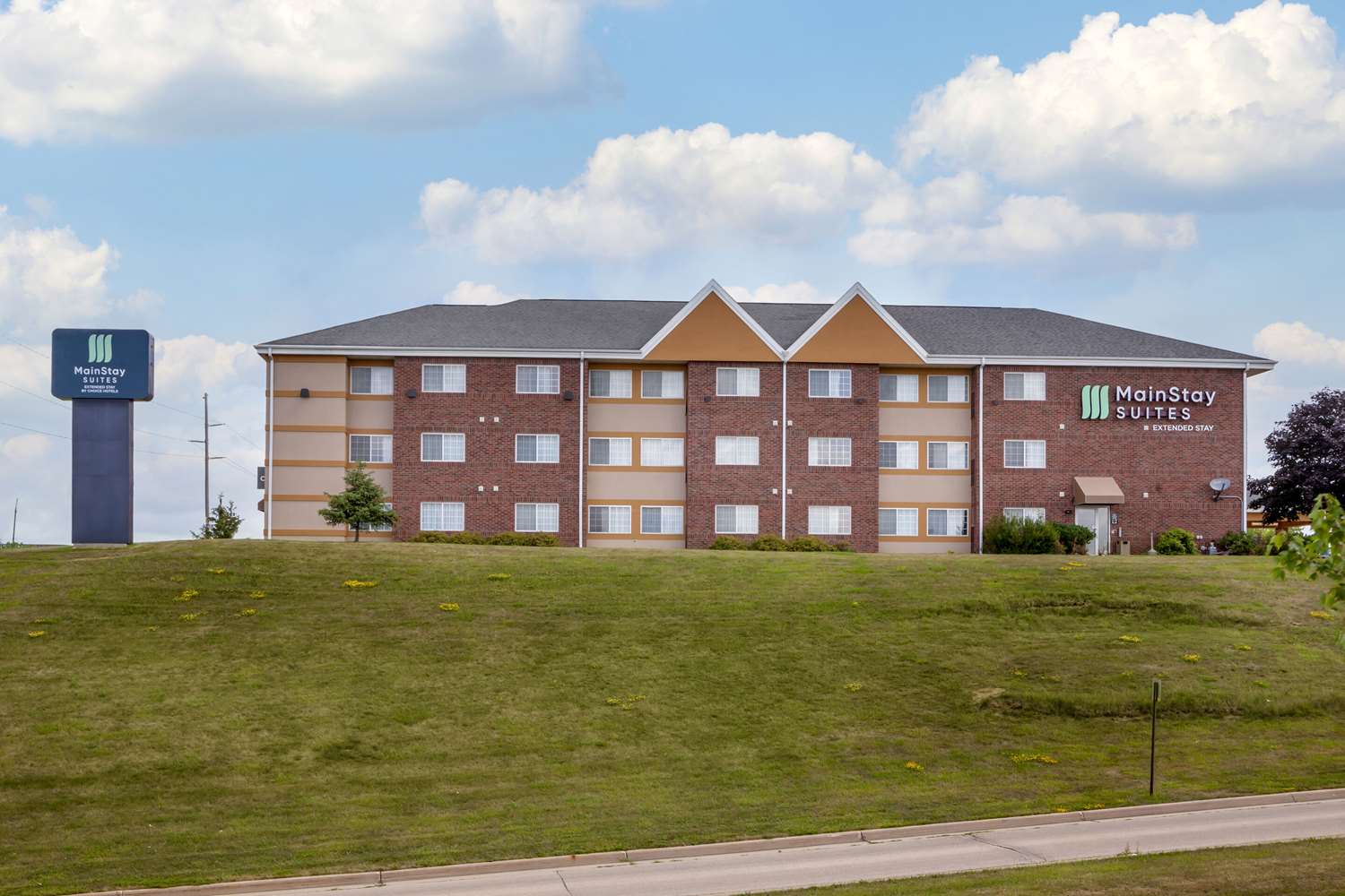 MainStay Suites Dubuque at Hwy 20 3/36
