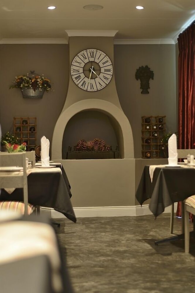 Duke And Duchess Boutique Hotel 4/27