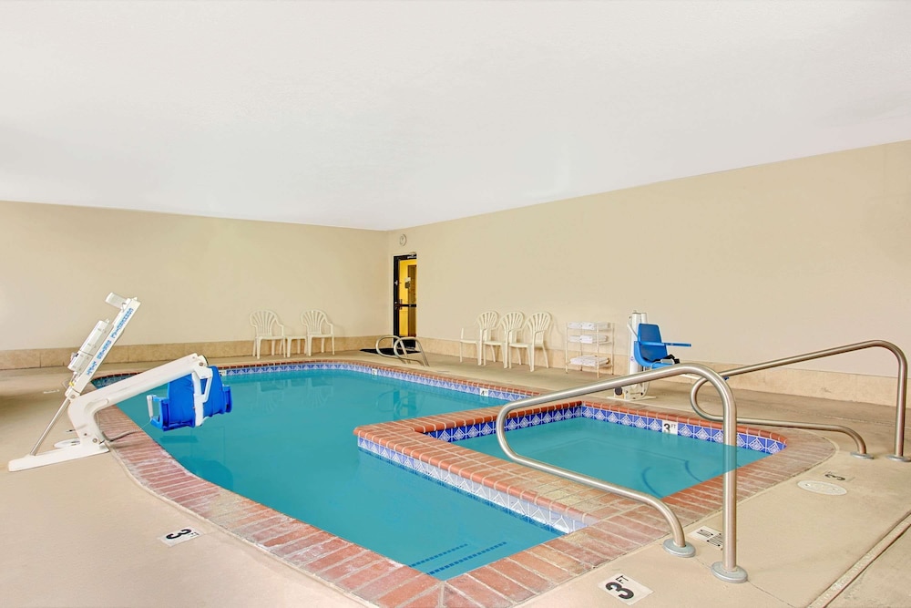 Days Inn By Wyndham Lehi 14/26