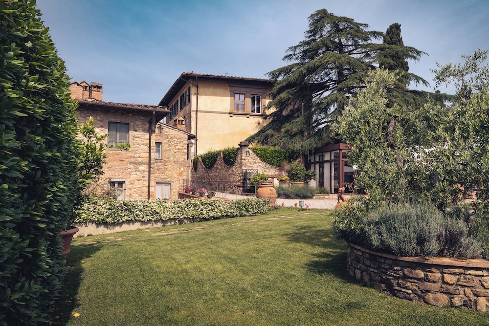 Relais Villa Dell Olmo 72/75