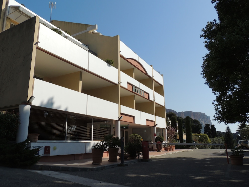 Pamela Hotel Cassis 64/75