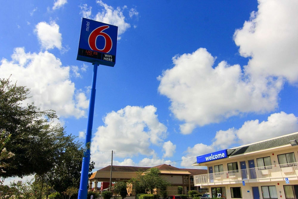 Motel6 Kingsville, TX 34/39