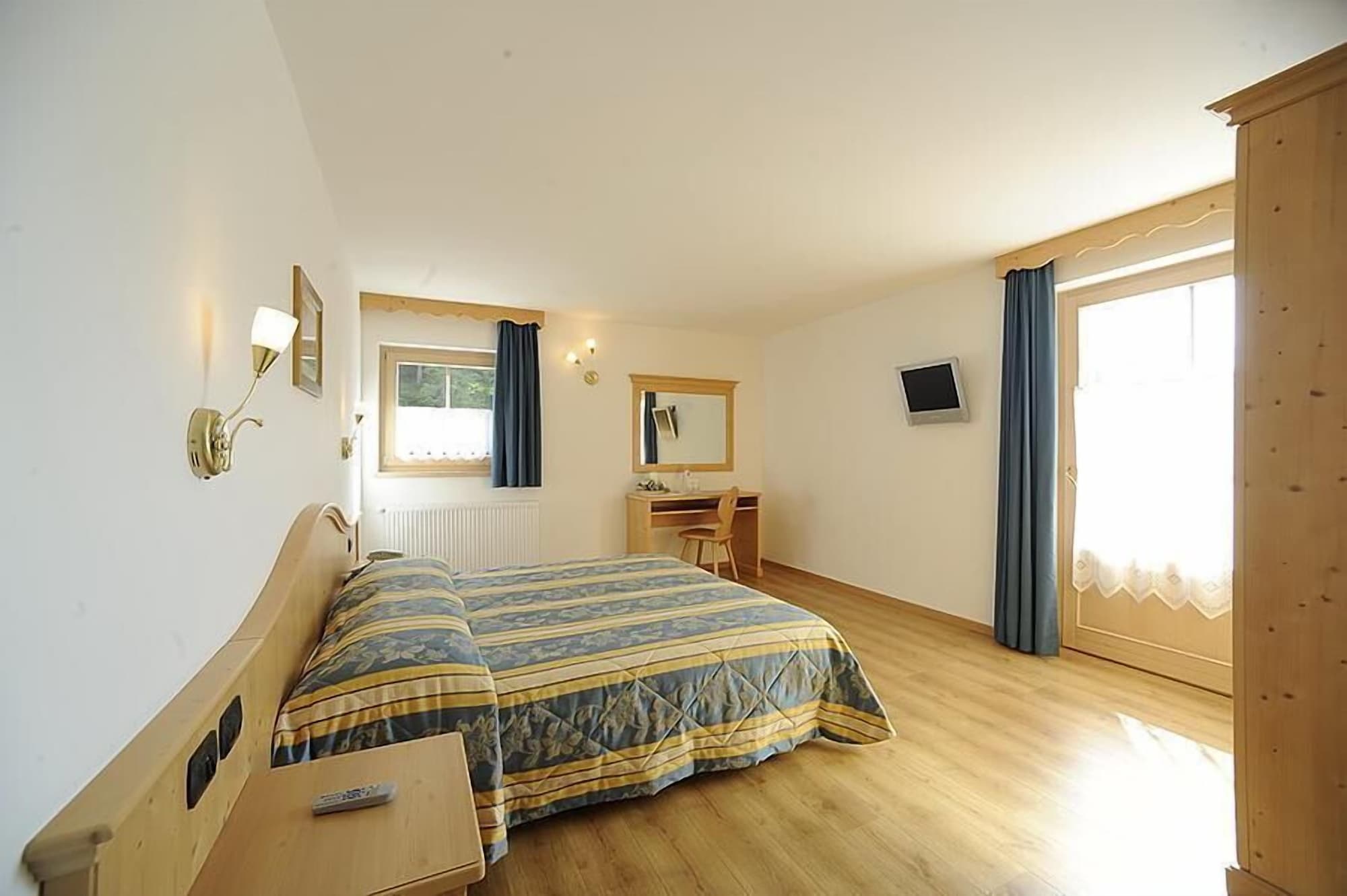 Standard, Double Bed, Balcony