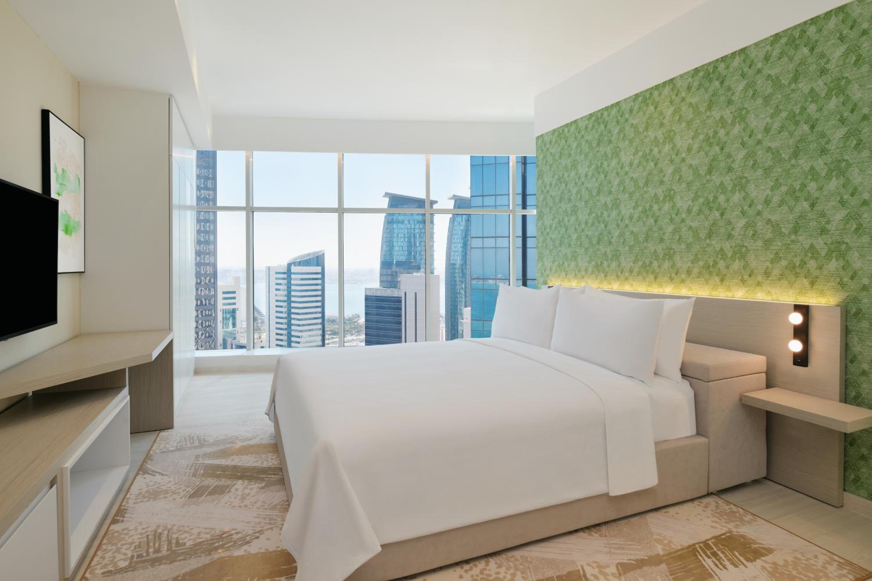 شقة بسرير كينج وسرير كوين بإطلالة على المدينة بغرفتي نوم، Element West Bay Doha 2/10