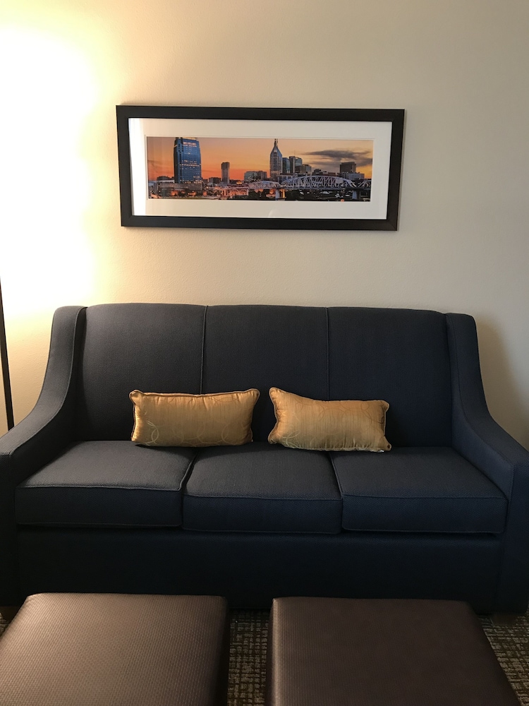 Comfort Suites Clarksville near Governors Square Mall 23/38